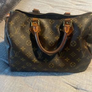 Louis Vuitton Speedy